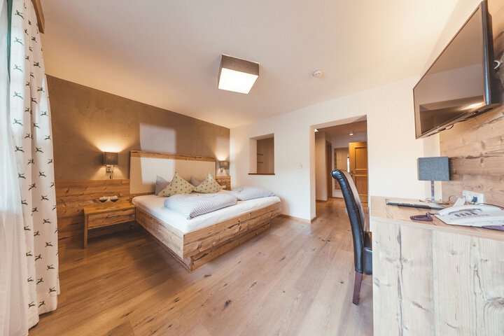 Room 10 of 48