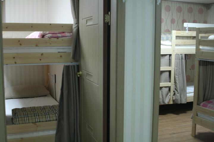 Room 13 of 39