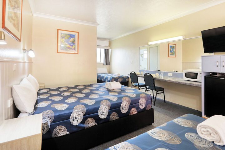 Room 4 of 24