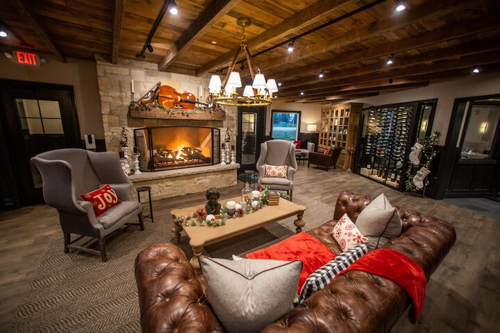 Hotel Interior 6 of 33