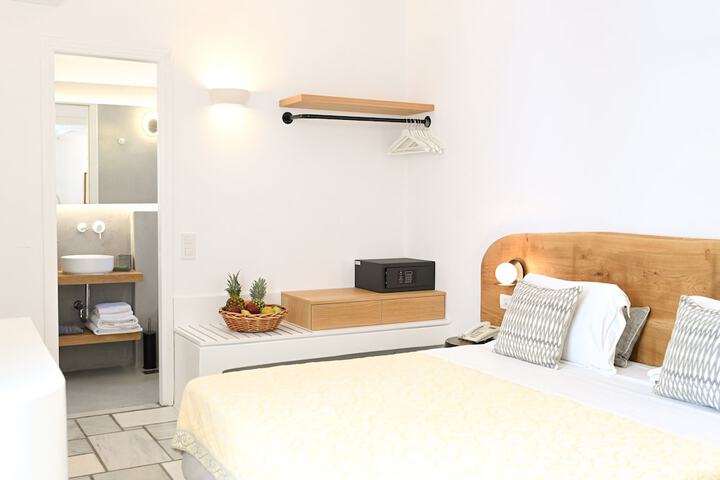 Room 116 of 340