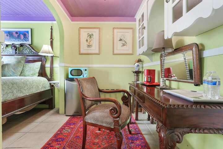 Room 6 of 36