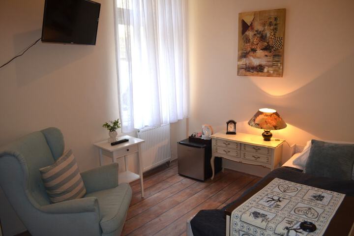 Room 17 of 60