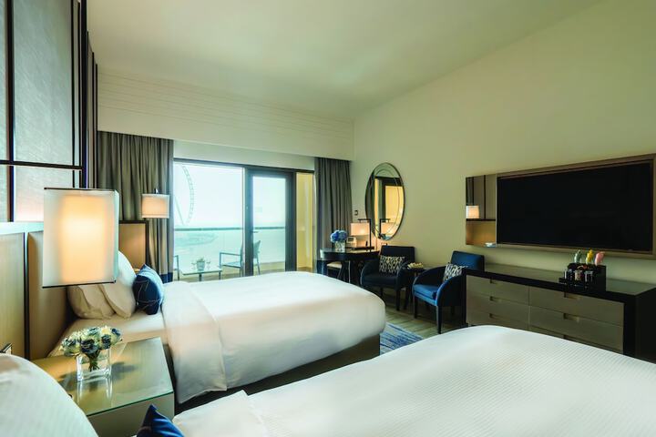 Room 29 of 211