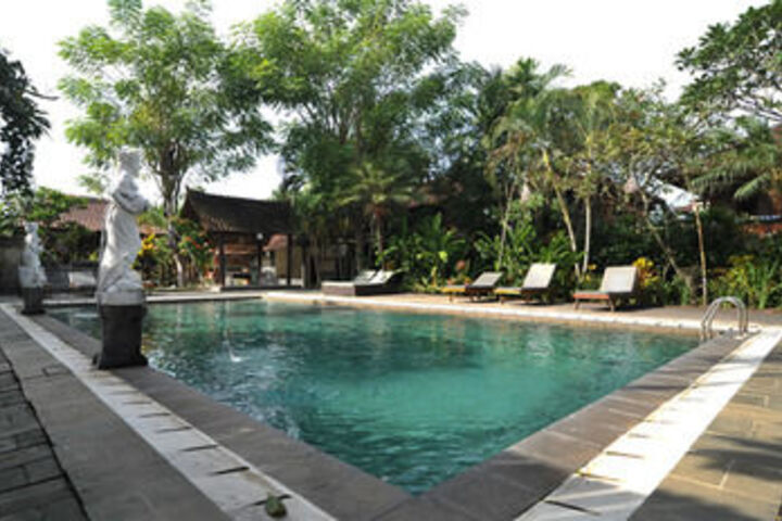 Pool 61 of 66