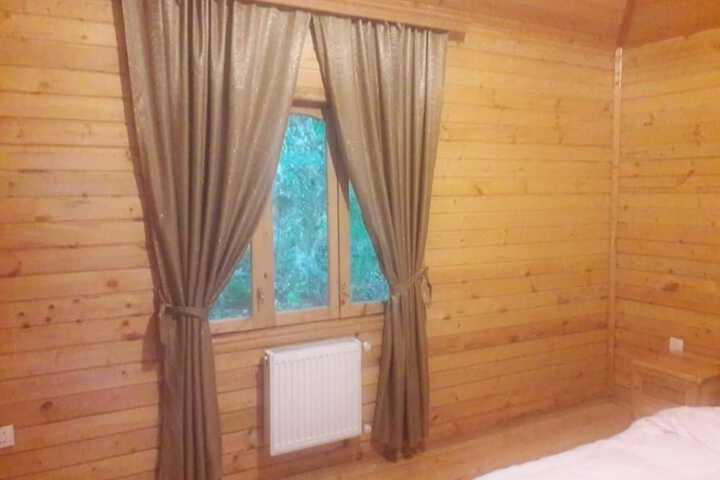 Room 9 of 13
