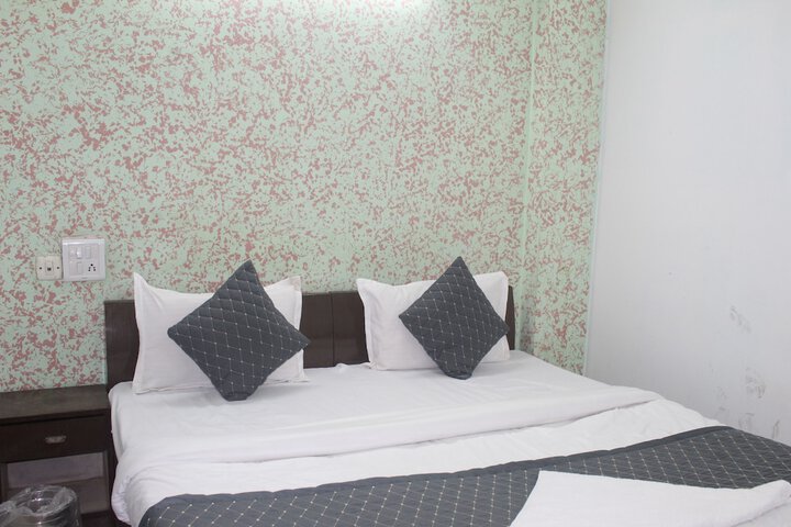 Room 17 of 21