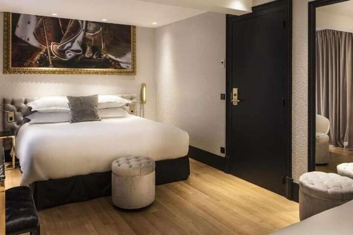Room 18 of 60