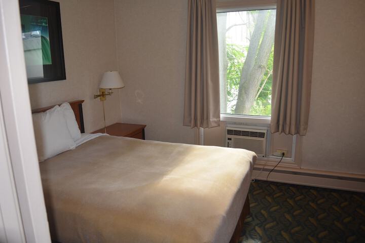 2 Double Beds (17 of 25)