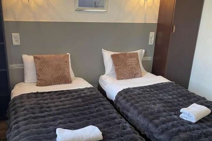 Room 18 of 87