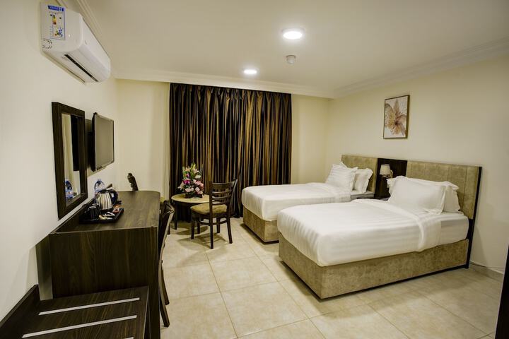 Room 7 of 15