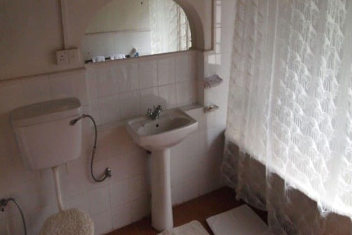 Room 16 of 16