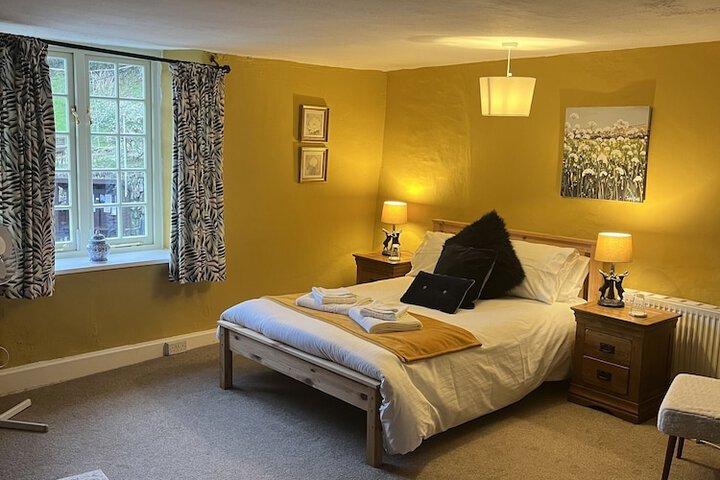 Room 6 of 19