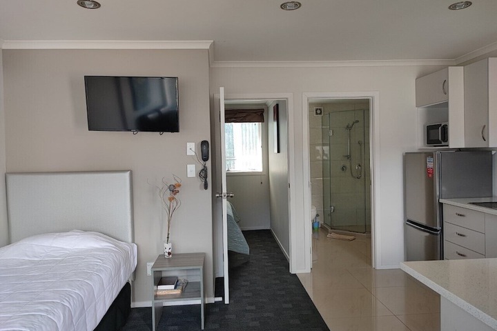 Room 11 of 23