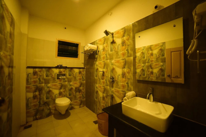 Room 9 of 14