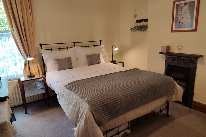 Room 16 of 42