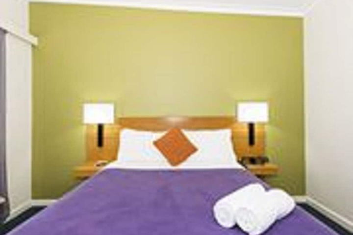 Room 4 of 35
