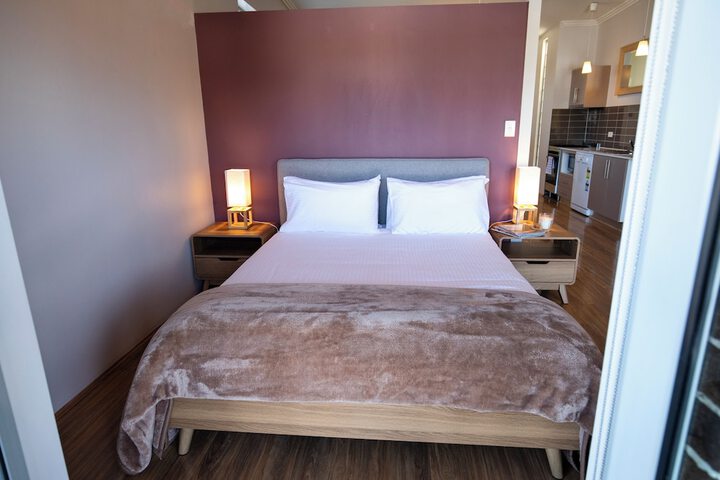 Room 2 of 16