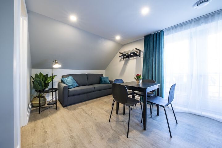Room 26 of 48
