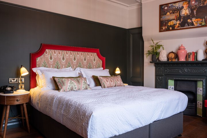 Room 10 of 21