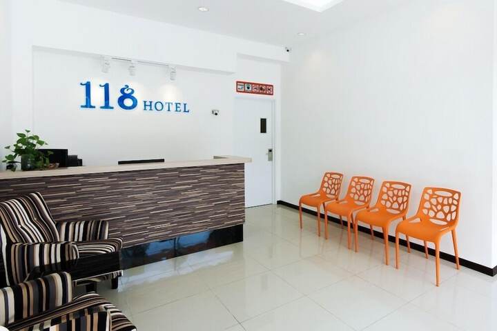 Entrance & Lobby
