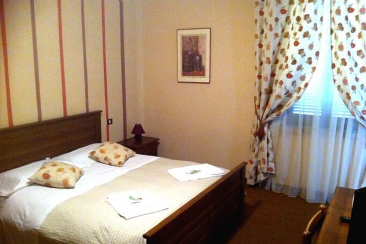 Room 11 of 88
