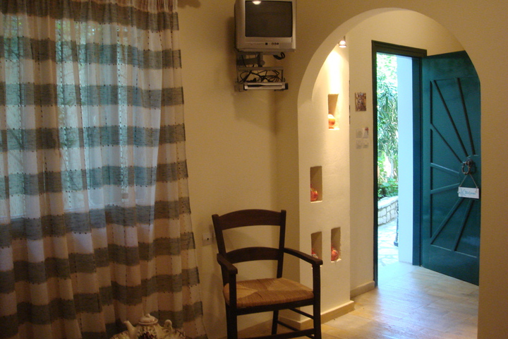 Room 7 of 9