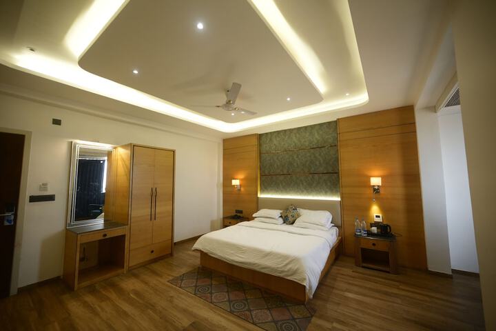 Room 5 of 54