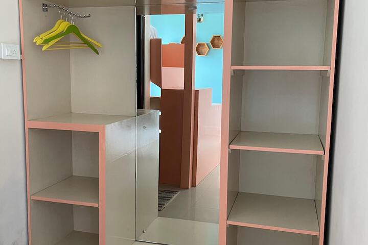 Room 18 of 34