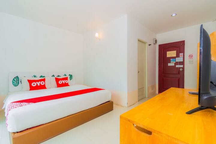 Room 52 of 83