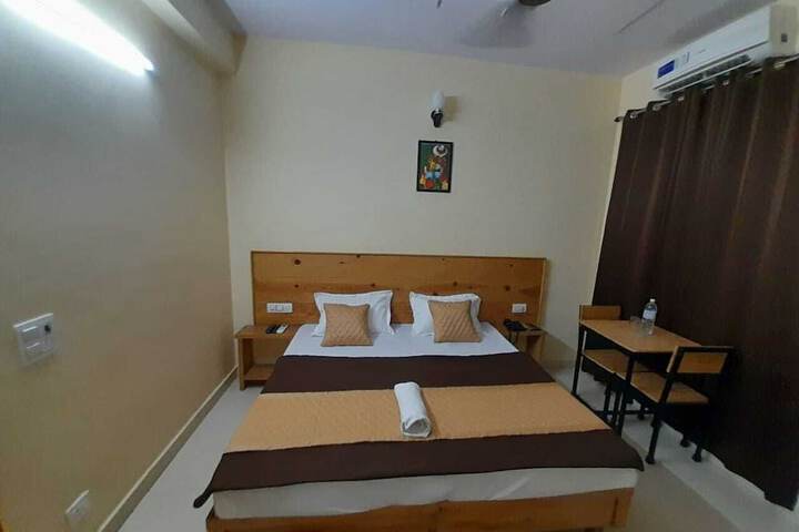 Room 21 of 33