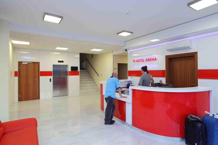 Entrance & Lobby