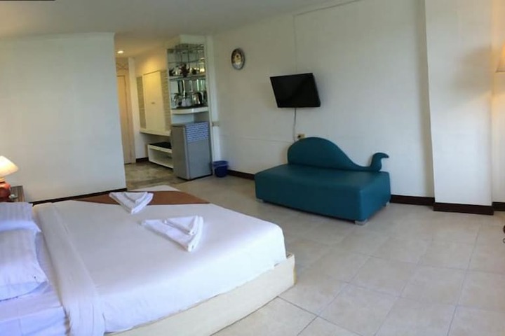 Room 63 of 147