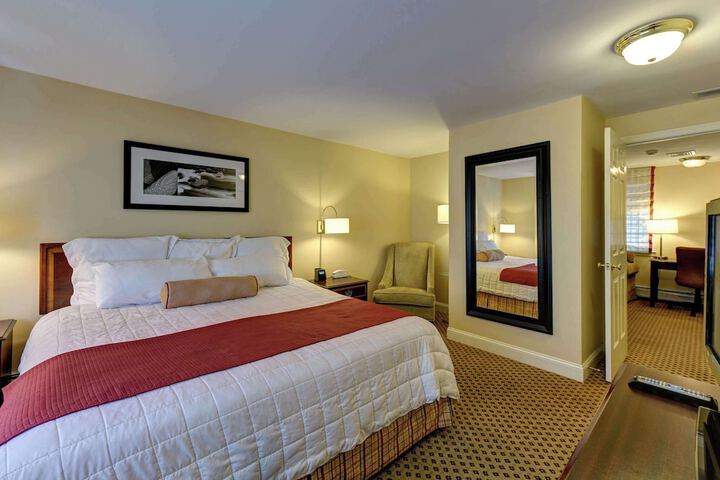 1 King Bed (13 of 26)