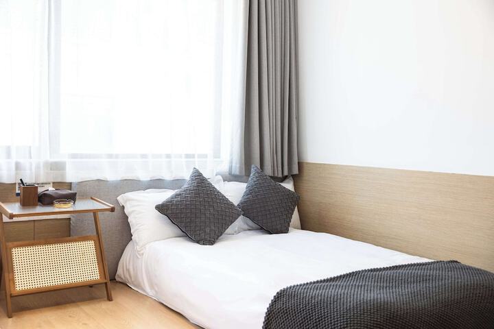 Room 15 of 125