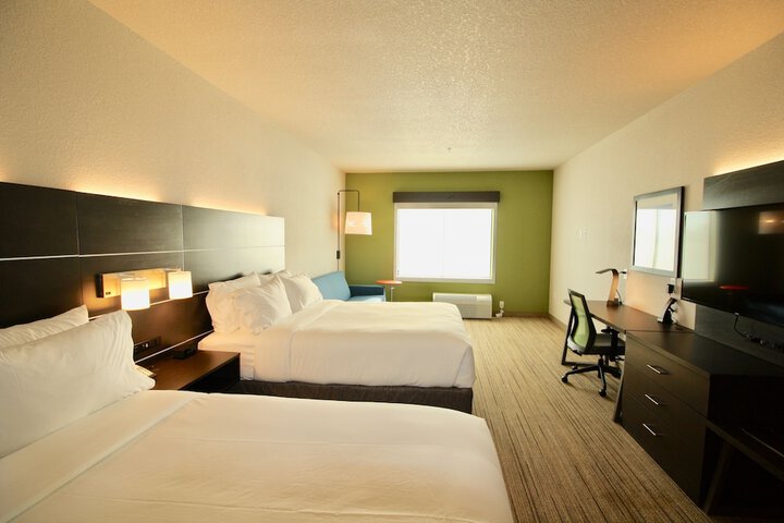 Room 3 of 25