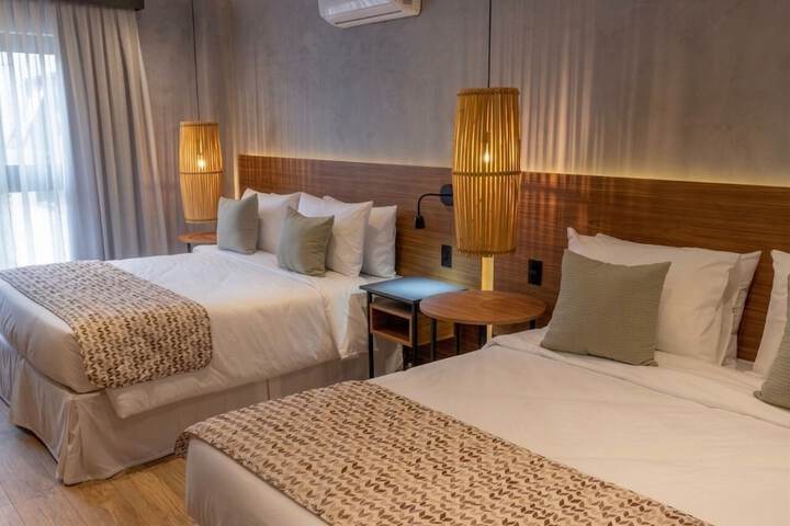 Room 40 of 100