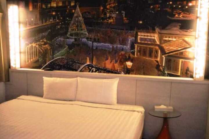 Room 12 of 41