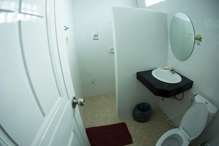 Room 28 of 65