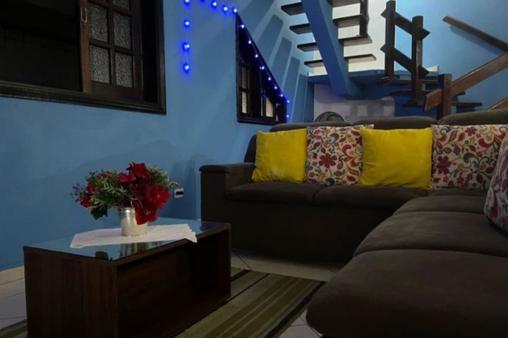 Room 4 of 12