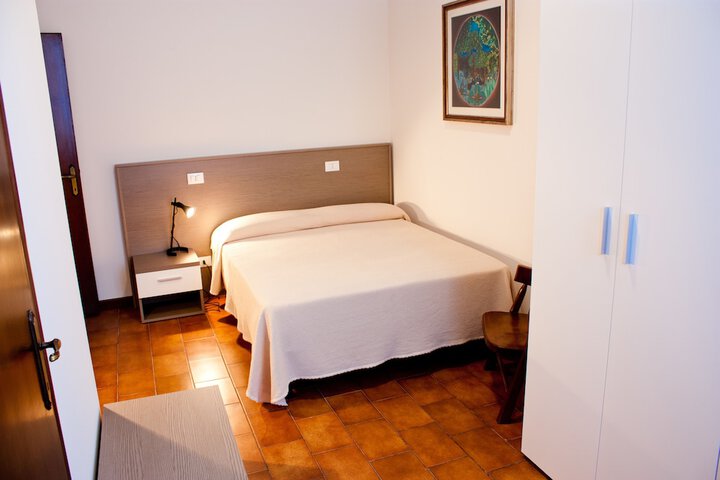Room 5 of 39