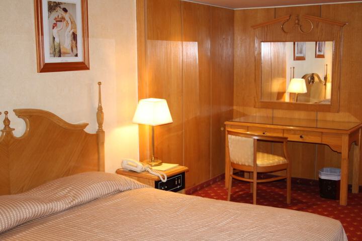Room 5 of 22