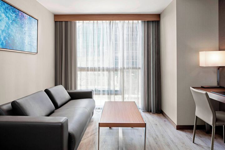 Room 36 of 123