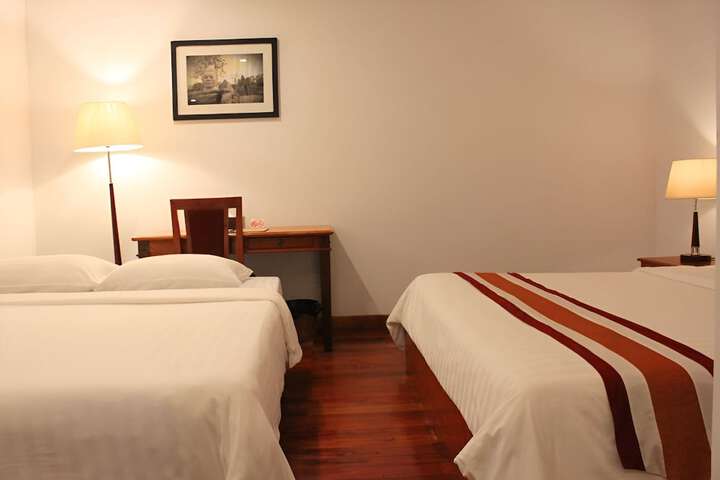Room 18 of 133