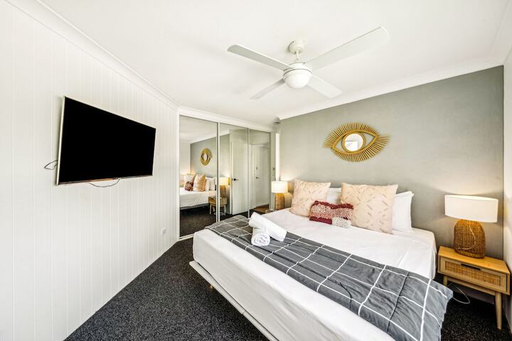 Room 5 of 48