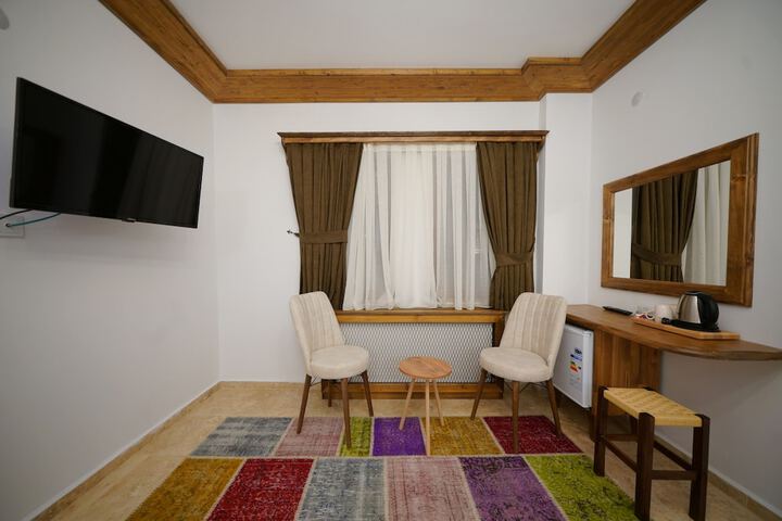 Room 25 of 51