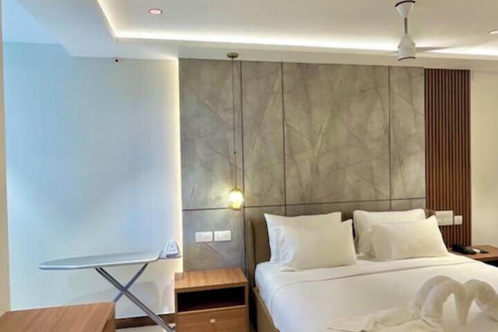 Room 68 of 97