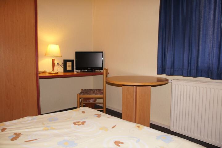 Room 17 of 52