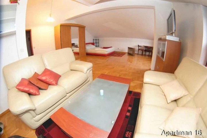 Room 13 of 20