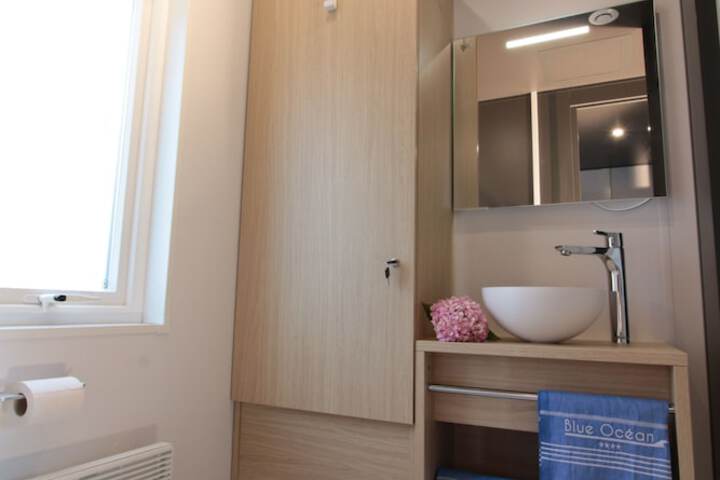 Room 49 of 79